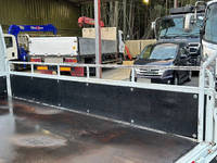 三菱ふそうキャンター平ボディ小型（2t・3t）[写真13]