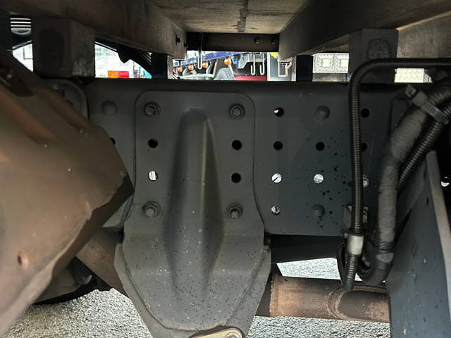 三菱ふそうキャンター平ボディ小型（2t・3t）[写真15]