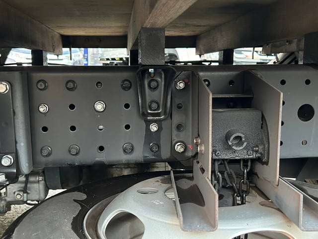 三菱ふそうキャンター平ボディ小型（2t・3t）[写真17]