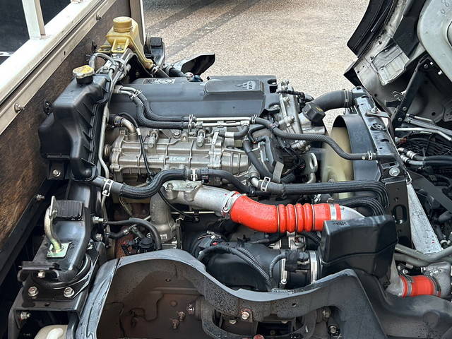 三菱ふそうキャンター平ボディ小型（2t・3t）[写真21]