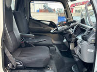 三菱ふそうキャンター平ボディ小型（2t・3t）[写真23]