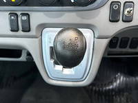 三菱ふそうキャンター平ボディ小型（2t・3t）[写真24]