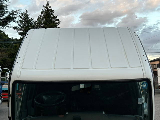 三菱ふそうキャンター平ボディ小型（2t・3t）[写真08]