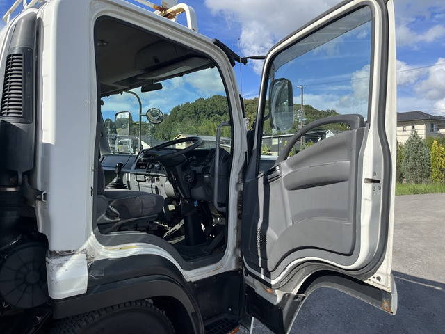 いすゞフォワードアルミブロック中型（4t）[写真09]