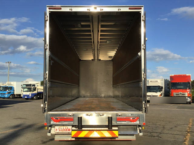 いすゞギガアルミウイング大型（10t）[写真11]