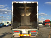 いすゞギガアルミウイング大型（10t）[写真11]