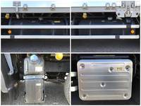 いすゞギガアルミウイング大型（10t）[写真22]