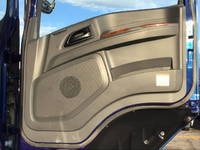 いすゞギガアルミウイング大型（10t）[写真29]