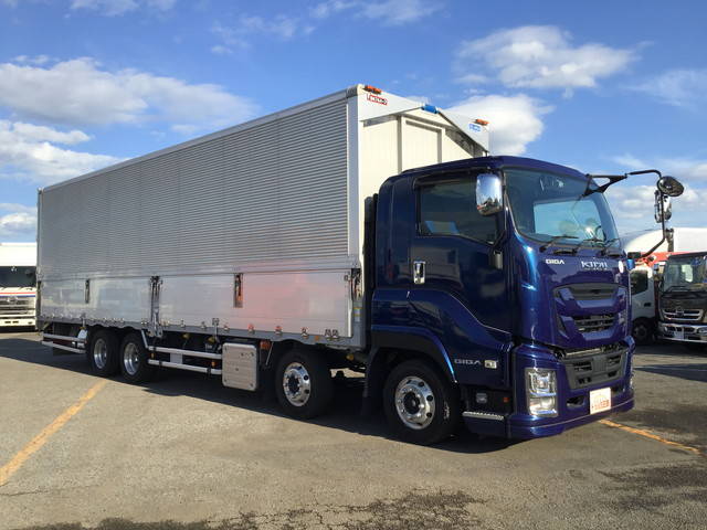 いすゞギガアルミウイング大型（10t）[写真03]