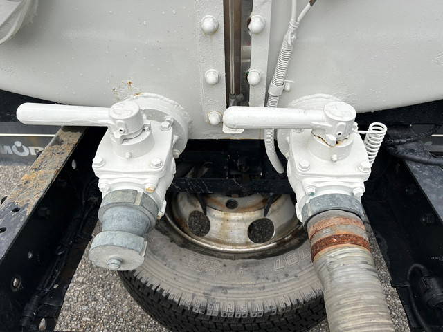 日野レンジャーバキュームカー中型（4t）[写真11]