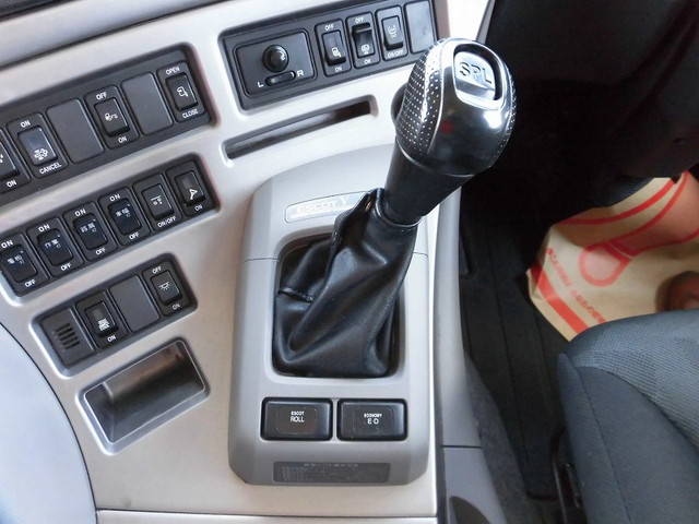 UDトラックスクオンアルミブロック大型（10t）[写真14]