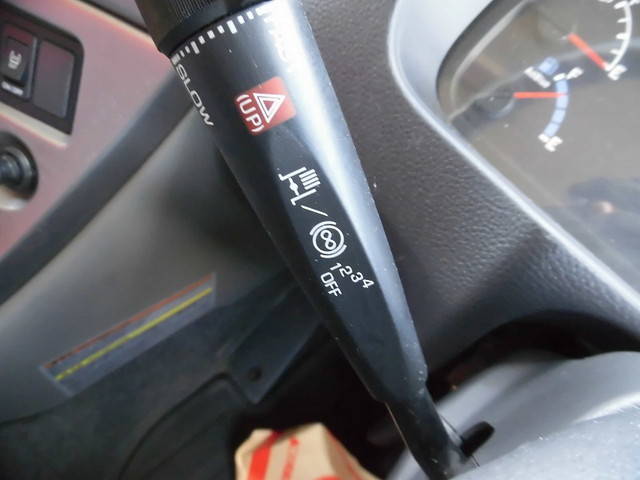 UDトラックスクオンアルミブロック大型（10t）[写真16]