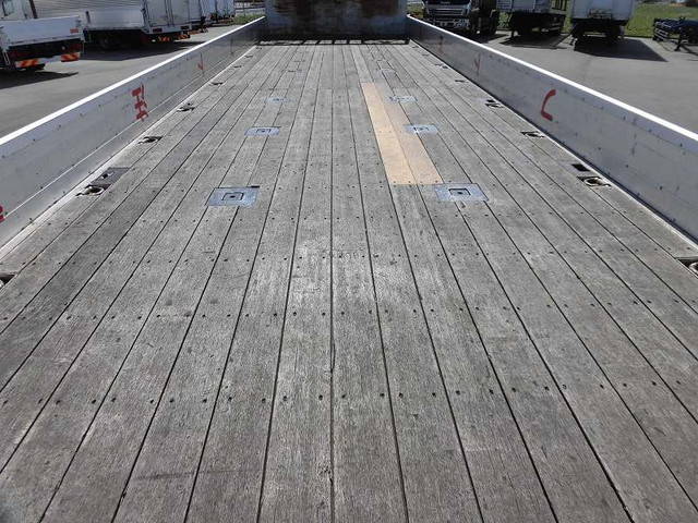 UDトラックスクオンアルミブロック大型（10t）[写真05]