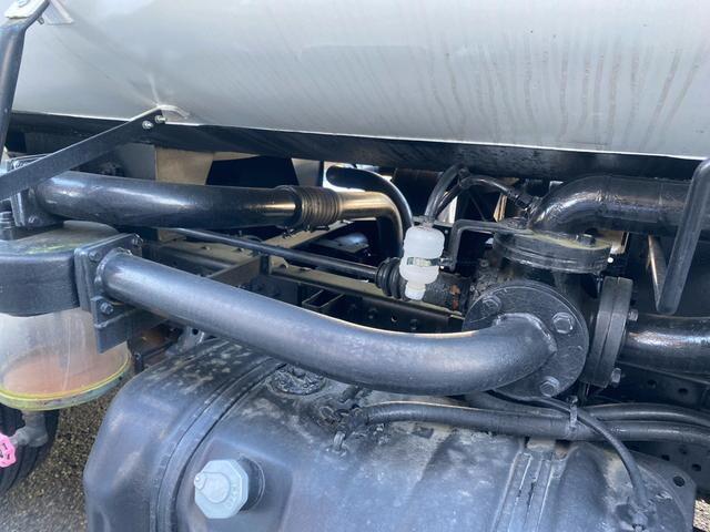 いすゞエルフバキュームカー小型（2t・3t）[写真13]