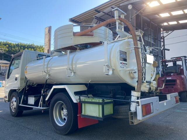 いすゞエルフバキュームカー小型（2t・3t）[写真08]