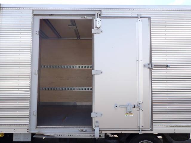 いすゞエルフアルミバン小型（2t・3t）[写真11]