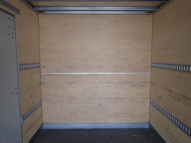 いすゞエルフアルミバン小型（2t・3t）[写真16]