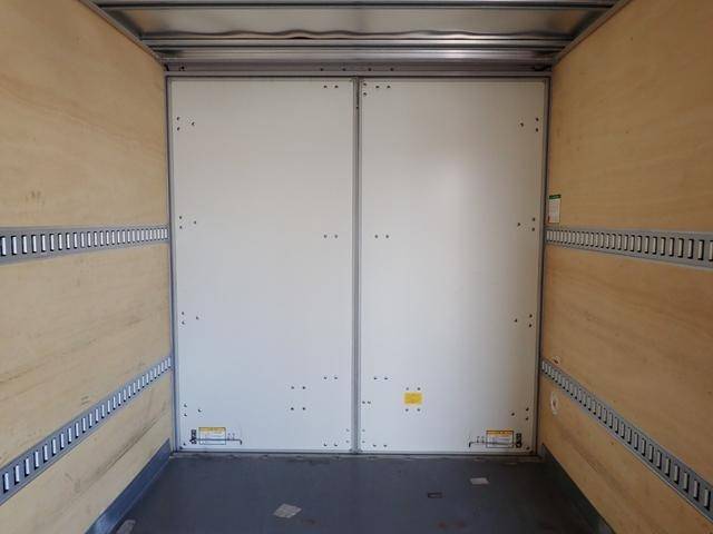 いすゞエルフアルミバン小型（2t・3t）[写真22]