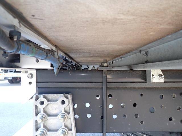 いすゞエルフアルミバン小型（2t・3t）[写真25]