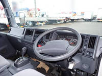 いすゞエルフアルミバン小型（2t・3t）[写真29]