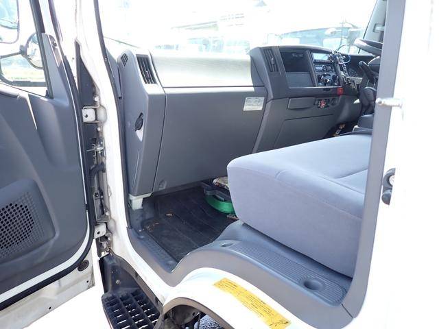 いすゞエルフアルミバン小型（2t・3t）[写真34]