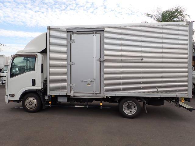 いすゞエルフアルミバン小型（2t・3t）[写真06]