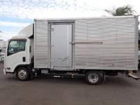 いすゞエルフアルミバン小型（2t・3t）[写真06]