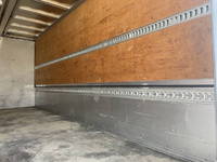 いすゞフォワードアルミウイング中型（4t）[写真11]