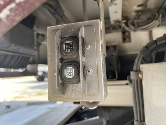 いすゞフォワードアルミウイング中型（4t）[写真19]