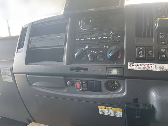 いすゞフォワードアルミウイング中型（4t）[写真34]