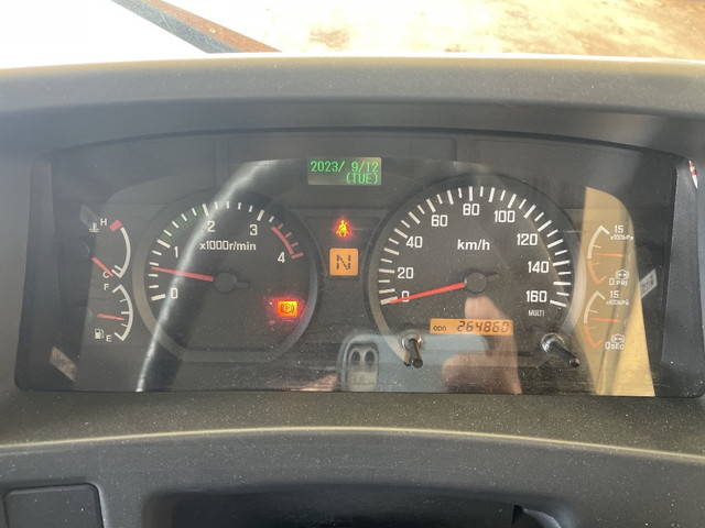 いすゞフォワードアルミウイング中型（4t）[写真35]