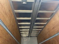 いすゞフォワードアルミウイング中型（4t）[写真08]