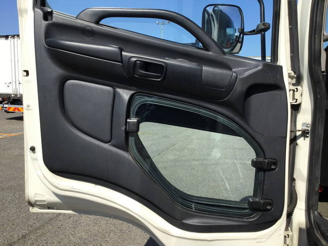 日野レンジャー冷凍車（冷蔵車）中型（4t）[写真28]