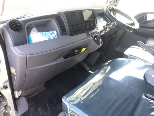 三菱ふそうキャンターダブルキャブ（Wキャブ）小型（2t・3t）[写真28]