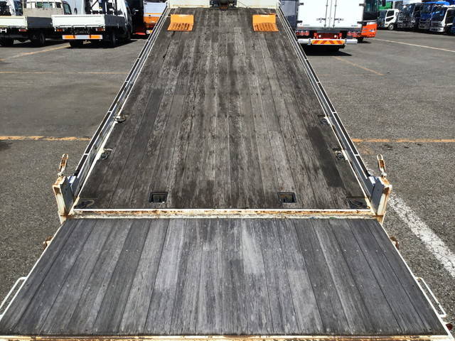 いすゞフォワードセーフティローダー中型（4t）[写真10]