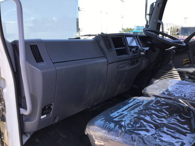 いすゞフォワードセーフティローダー中型（4t）[写真29]