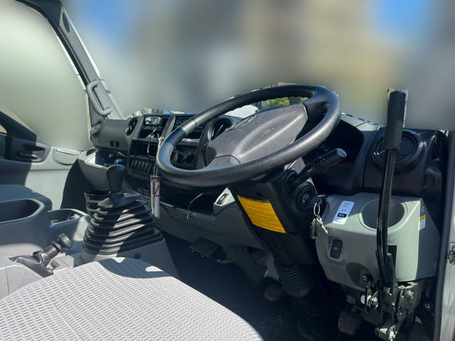 日野デュトロミキサー車（コンクリートミキサー）小型（2t・3t）[写真32]