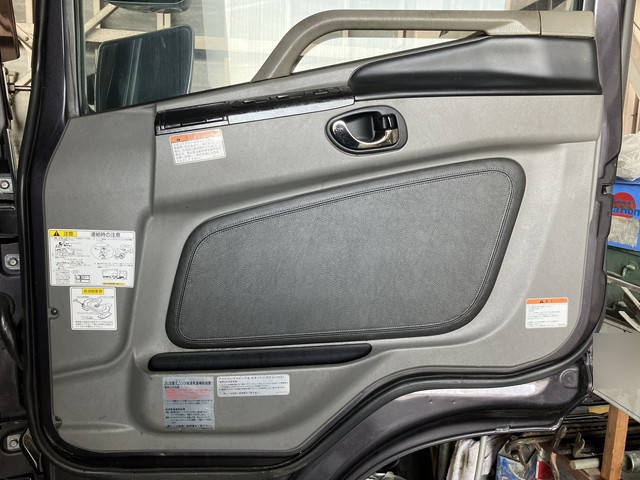 三菱ふそうスーパーグレートトレーラーヘッド（トラクターヘッド）大型（10t）[写真23]