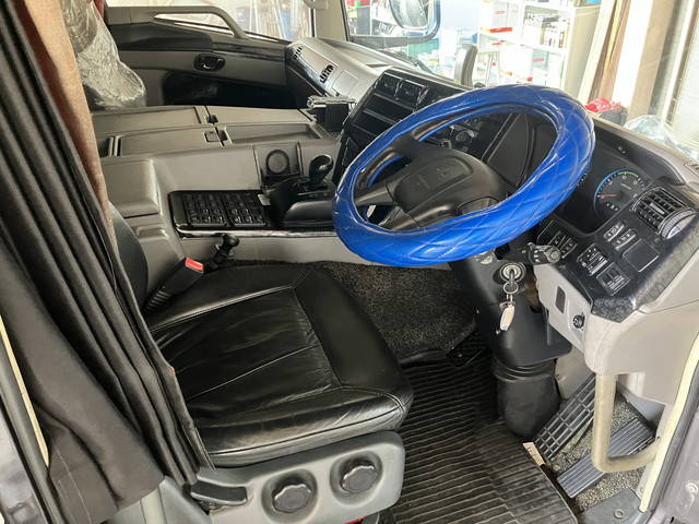 三菱ふそうスーパーグレートトレーラーヘッド（トラクターヘッド）大型（10t）[写真27]