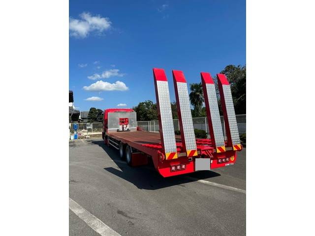 いすゞギガセルフローダー大型（10t）[写真02]