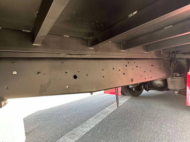 いすゞギガセルフローダー大型（10t）[写真26]