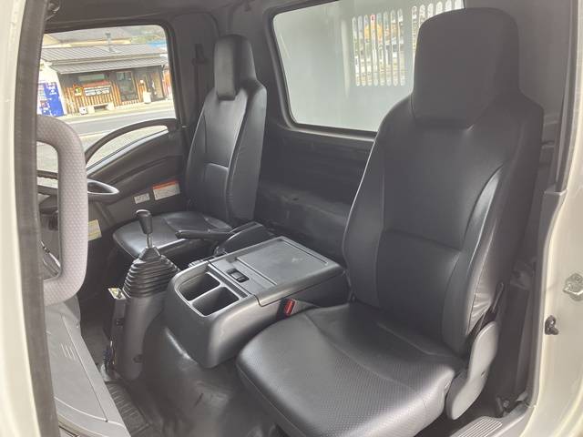 いすゞフォワードダンプ中型（4t）[写真30]