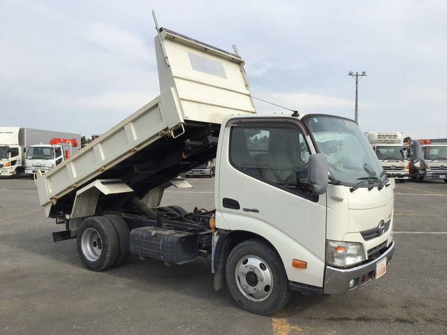 日野デュトロローダーダンプ小型（2t・3t）[写真03]