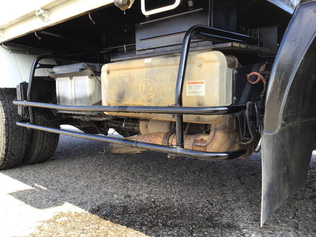 UDトラックスコンドル深ダンプ（土砂禁ダンプ）中型（4t）[写真17]