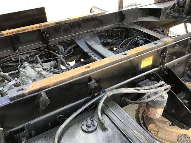 UDトラックスコンドル深ダンプ（土砂禁ダンプ）中型（4t）[写真25]