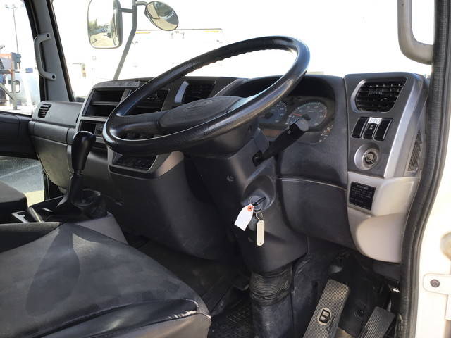 UDトラックスコンドル深ダンプ（土砂禁ダンプ）中型（4t）[写真36]