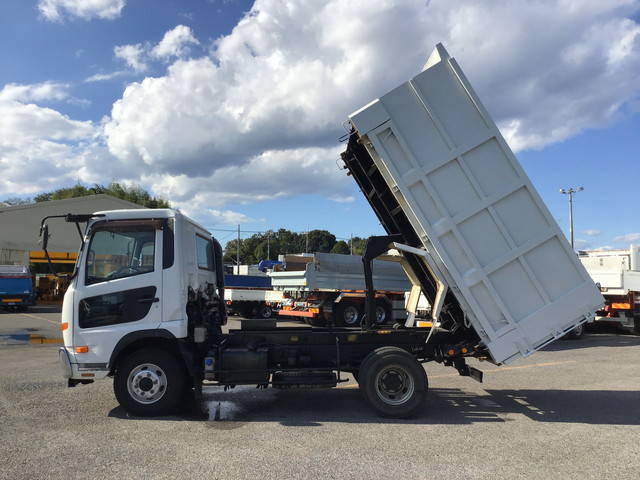 UDトラックスコンドル深ダンプ（土砂禁ダンプ）中型（4t）[写真06]