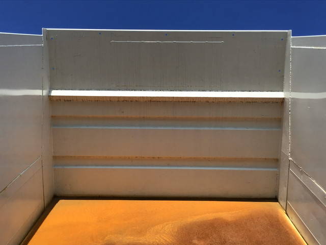 いすゞエルフ深ダンプ（土砂禁ダンプ）小型（2t・3t）[写真14]