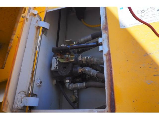 いすゞエルフ高所作業車小型（2t・3t）[写真13]