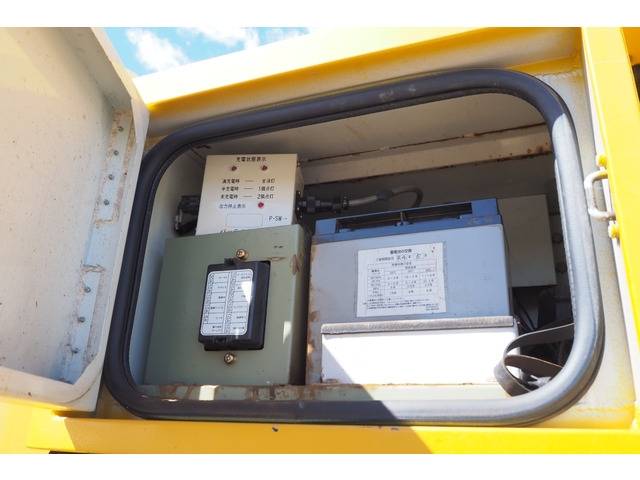 いすゞエルフ高所作業車小型（2t・3t）[写真14]